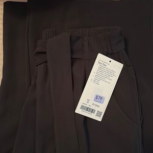 Lululemon Noir Pant